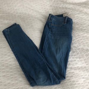 High waisted Hollister skinny jeans